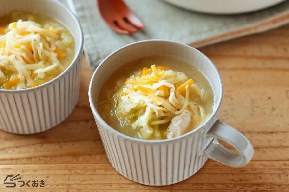 白菜と鶏むねのコンソメスープ