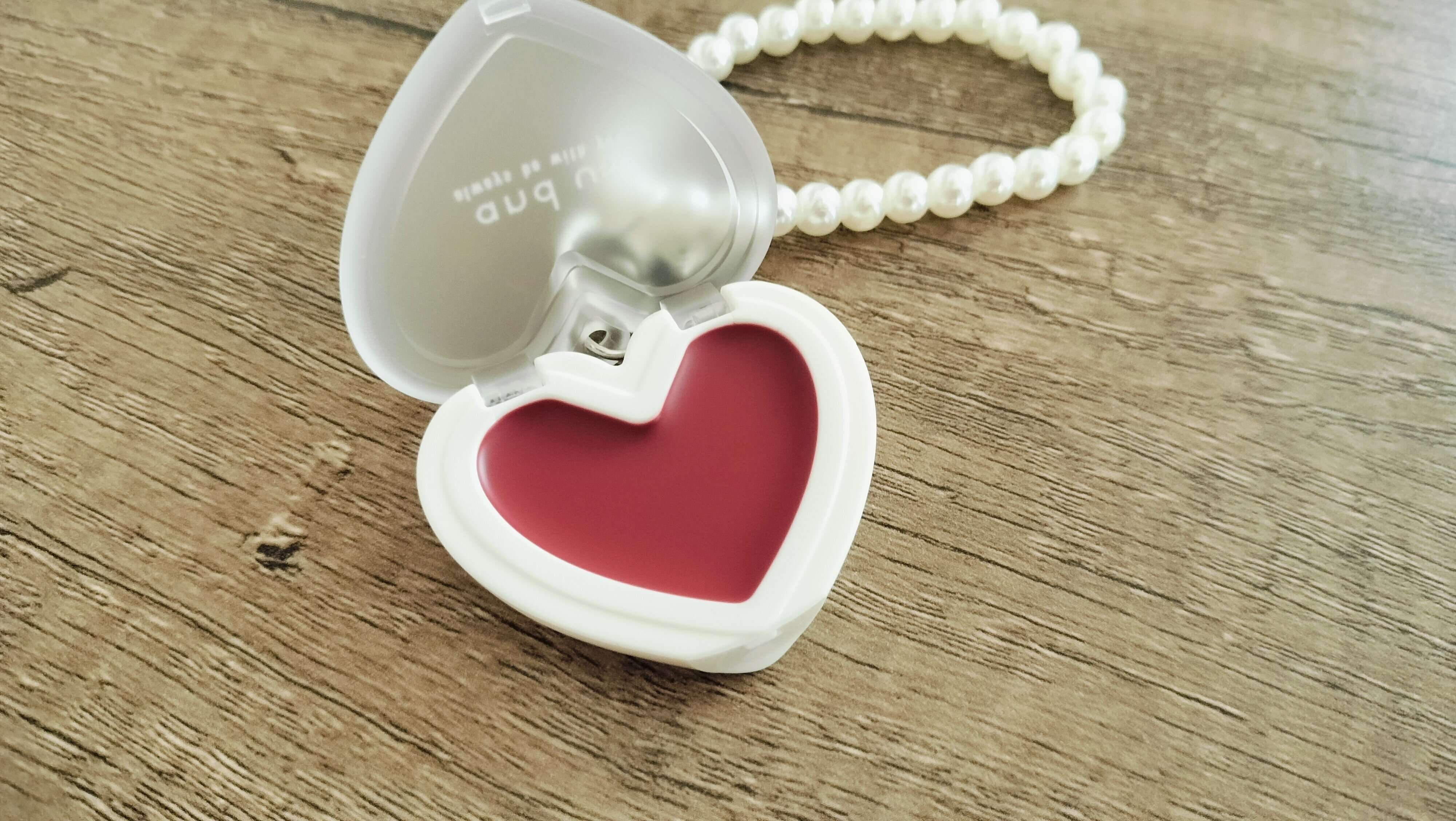 スリコのクリームチーク