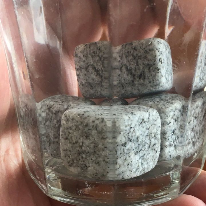 石が氷の代わりになる 不思議なダイソーの石 ストーンアイスキューブ サンキュ 石が氷の代わりになる 不思議なダイソーの石 ストーンアイスキューブ サンキュ
