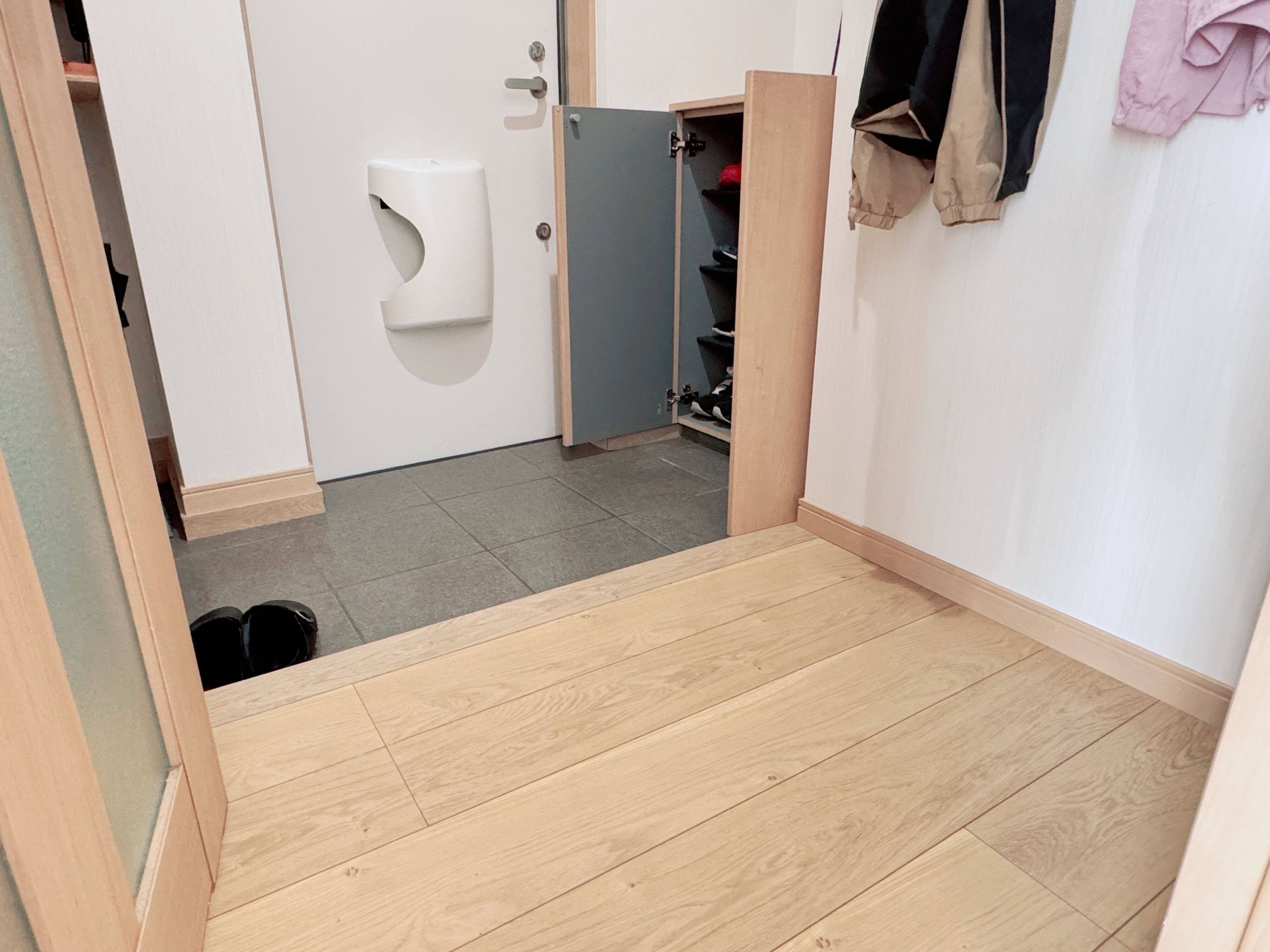 【シンプリストの玄関収納】