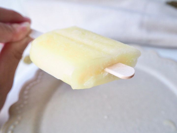 シャトレーゼ「果実食感バー ふじりんご」断面写真