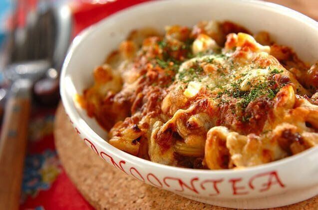 濃厚ミートソースで！あつあつマカロニグラタン