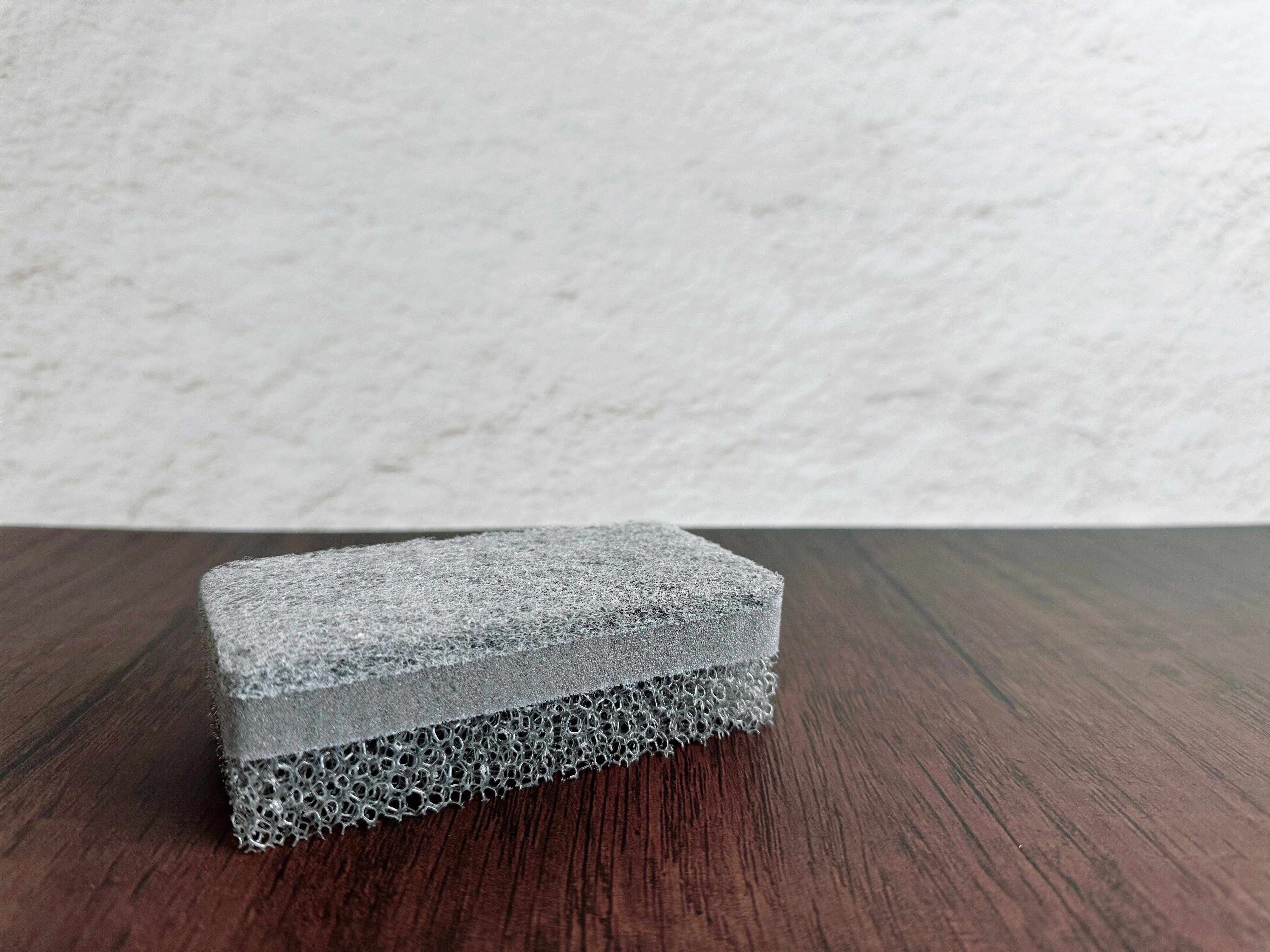 3．ウレタンフォーム三層スポンジ