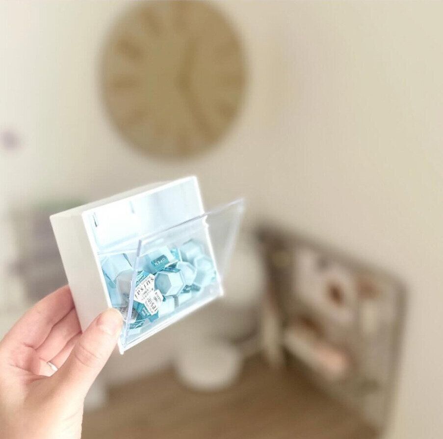 小物の整理に！「マグネットスイングケース」