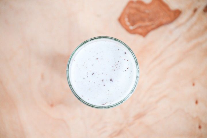 牛乳でつくる チョコミントラテ