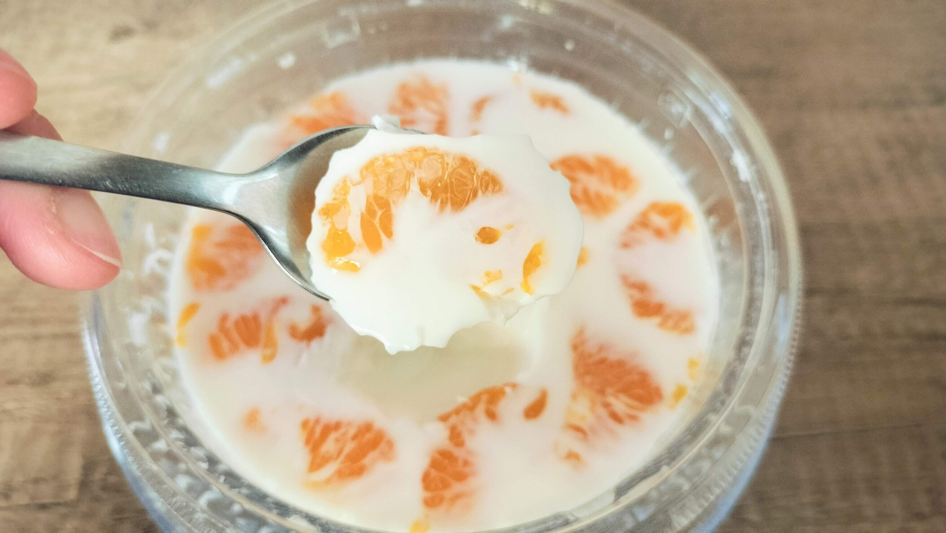 プルプルな食感のミルクゼリー