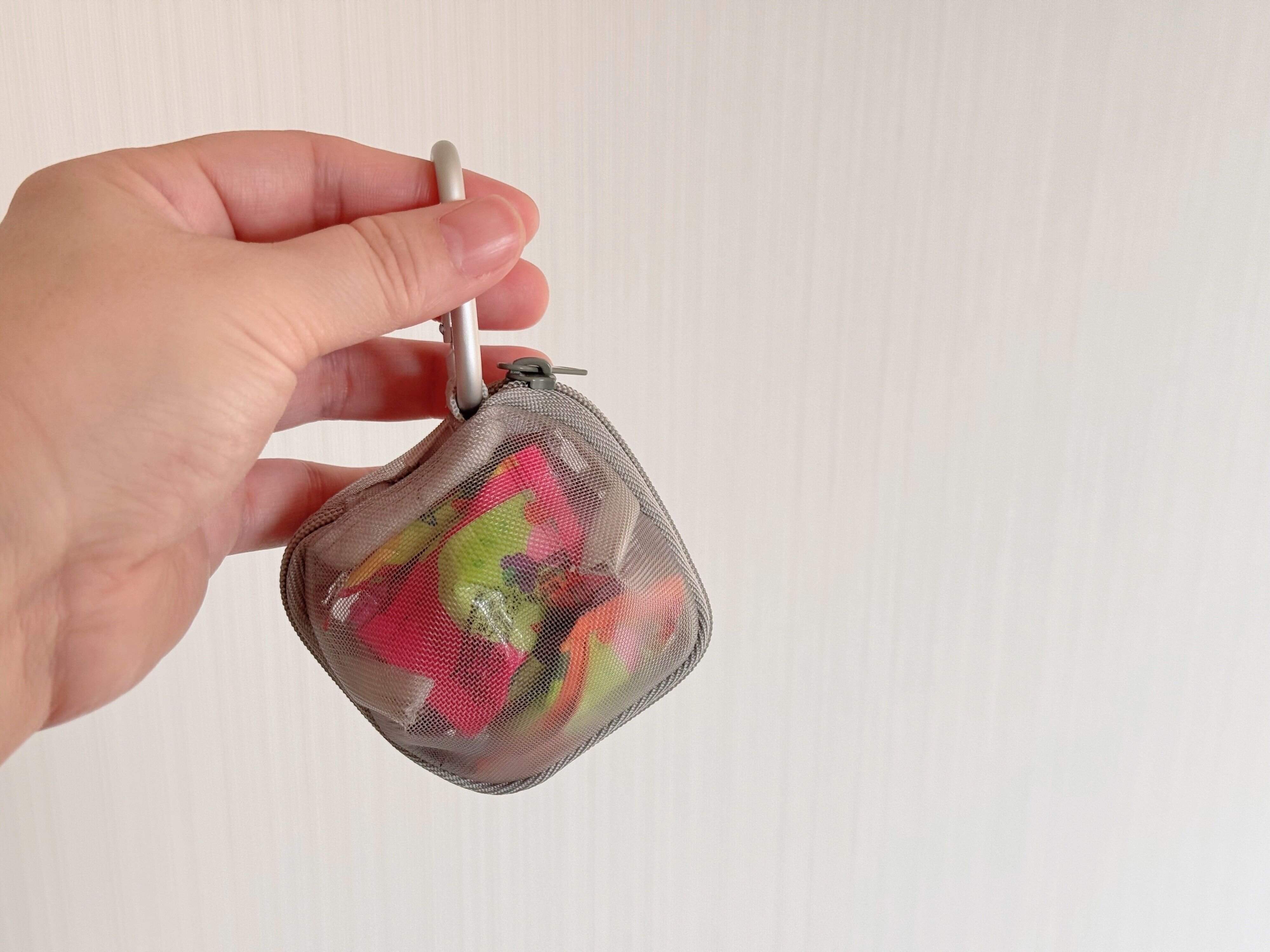 2．メッシュ素材で中身がわかりやすいから