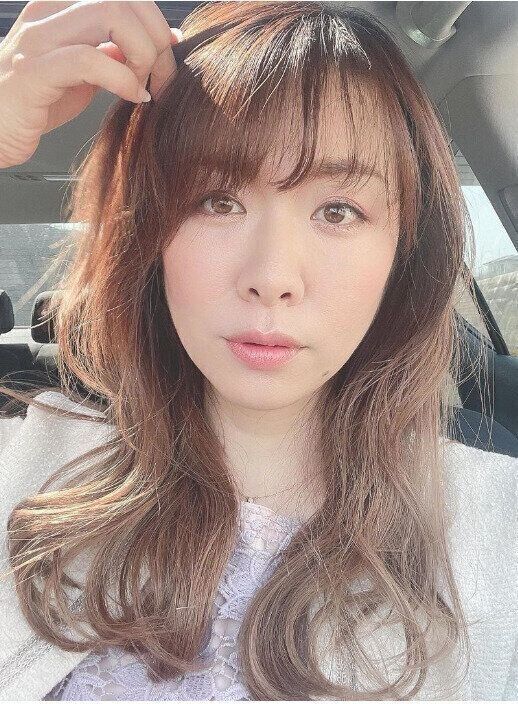 ボリュームアップがポイント！大人の上品セミロング