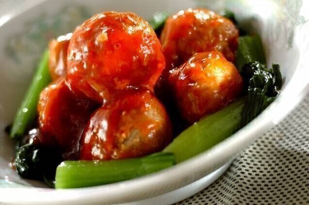 麺つゆを使って肉団子の甘酢あん