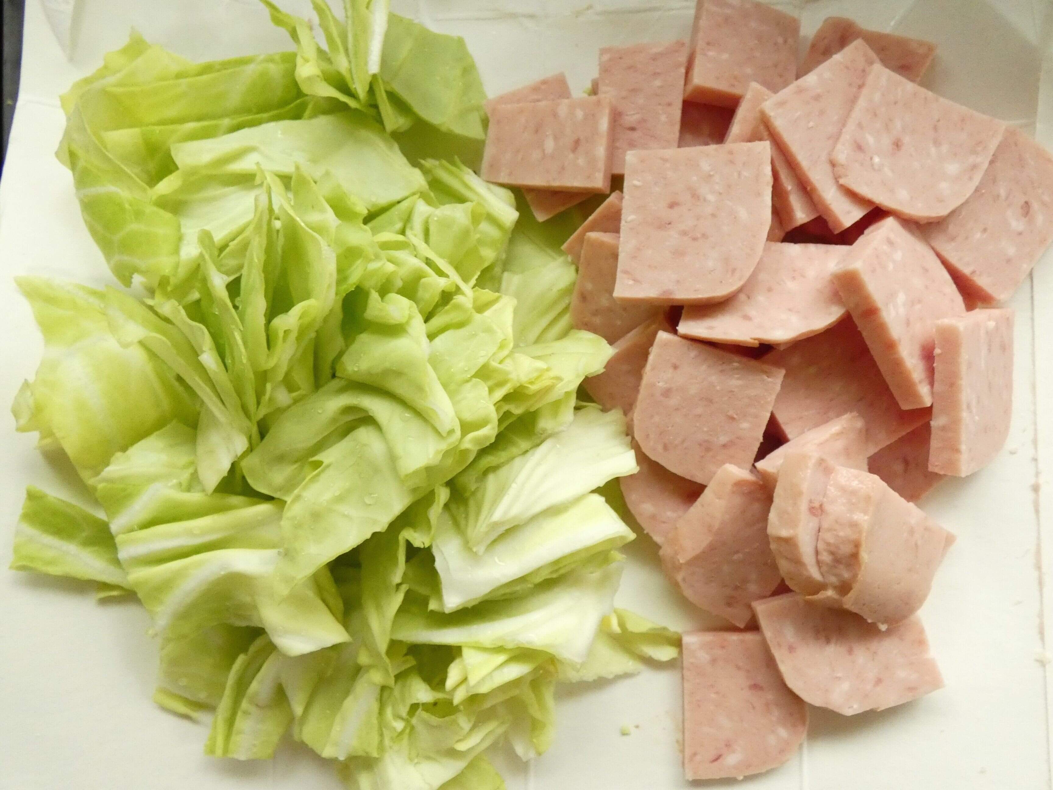 春キャベツとランチョンミートの炒め物2