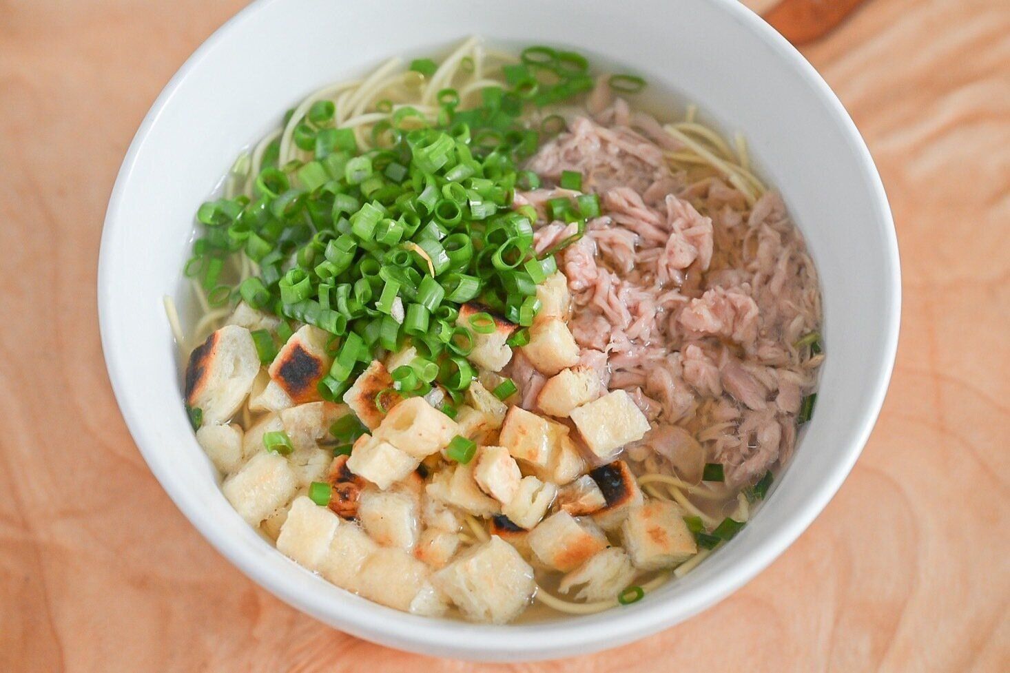 完成した鶏塩ラーメン
