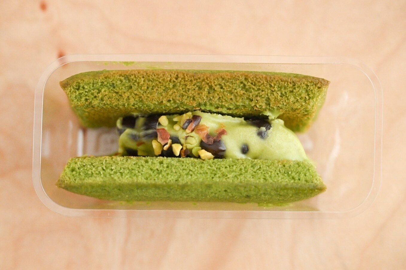 抹茶のフィナンシェサンドの中身