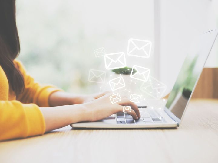 ご容赦ください とはどんな意味 言い換え方や例文 英語での表現方法をご紹介 サンキュ ご容赦ください とはどんな意味 言い換え方や例文 英語での表現方法をご紹介 サンキュ