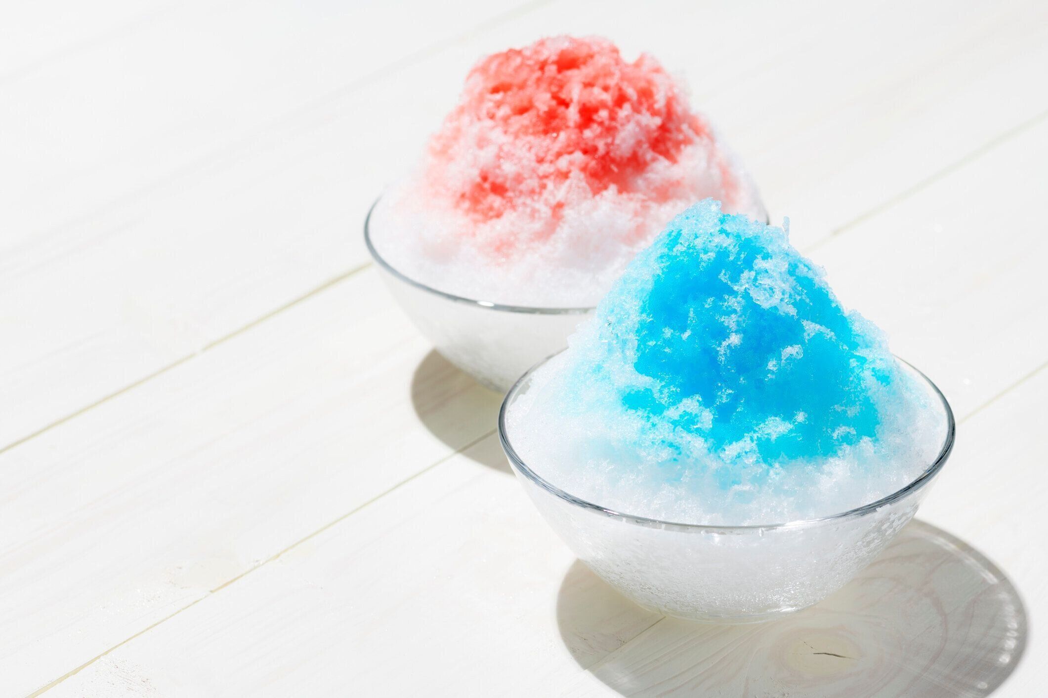 冷たいかき氷。日本の夏。