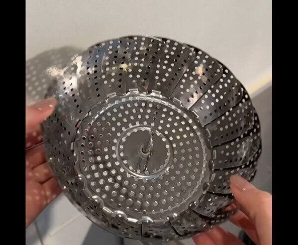 【ダイソー】コンパクトに収納できる！折りたたみ蒸し器