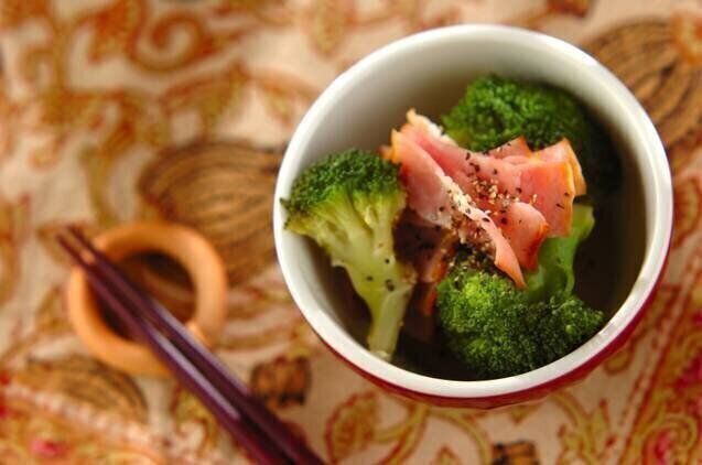 ブロッコリーの白ワイン蒸し