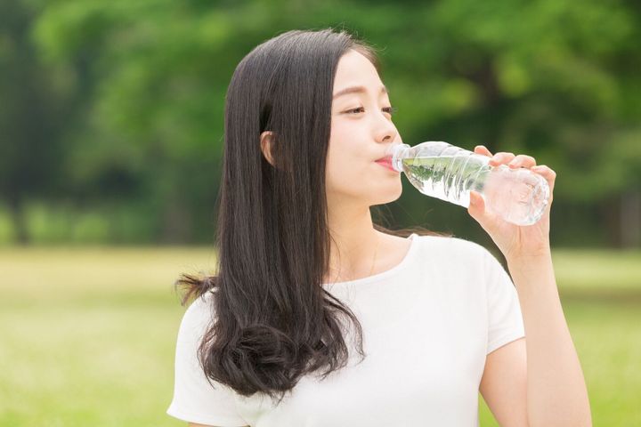 日本女性の飲料水