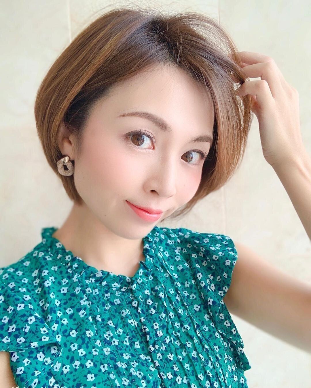 40代女性にもおすすめ！小顔効果もバッチリ！マッシュショートでかわいらしい印象に