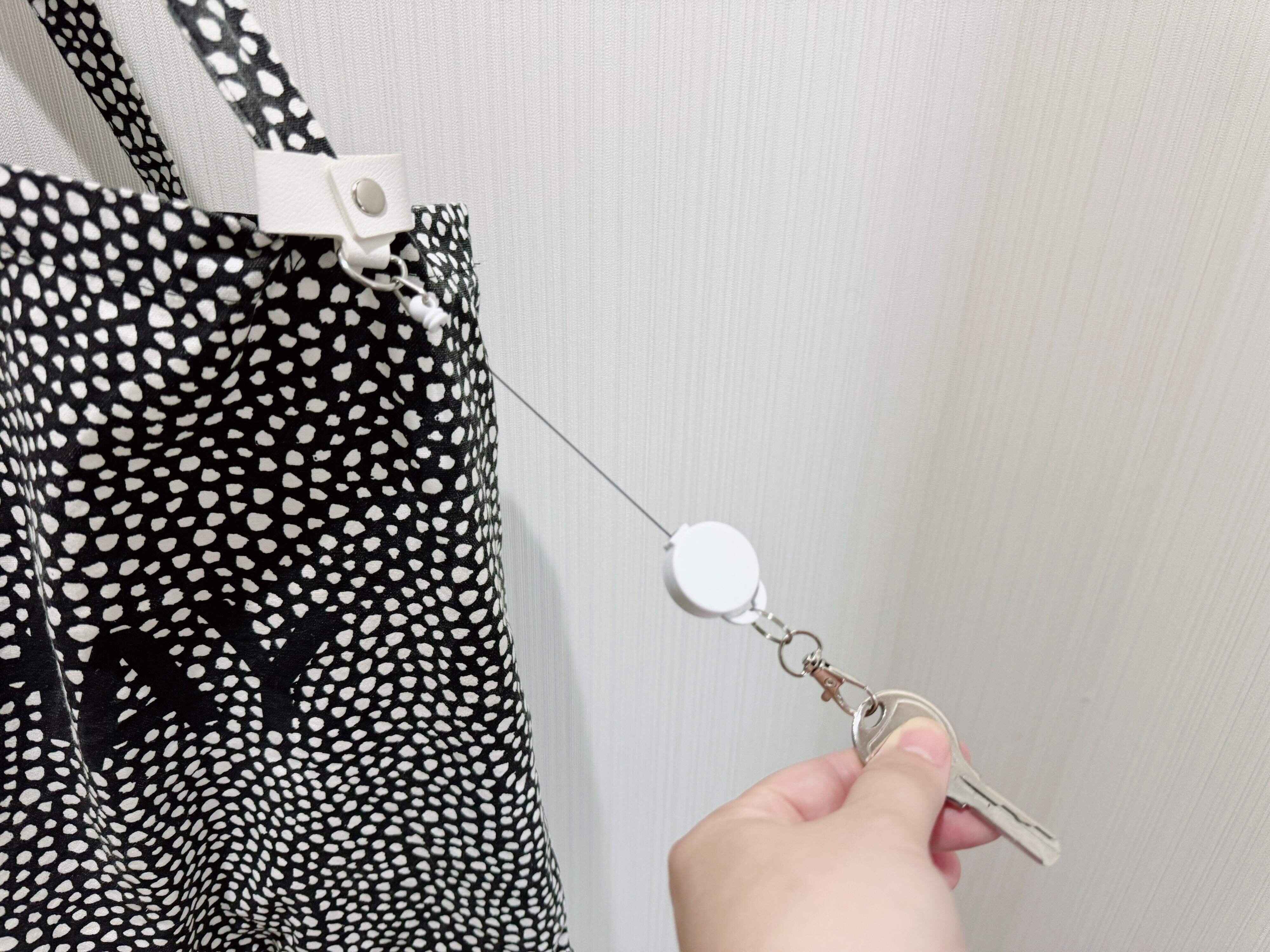 2．リールつきバッグチャーム