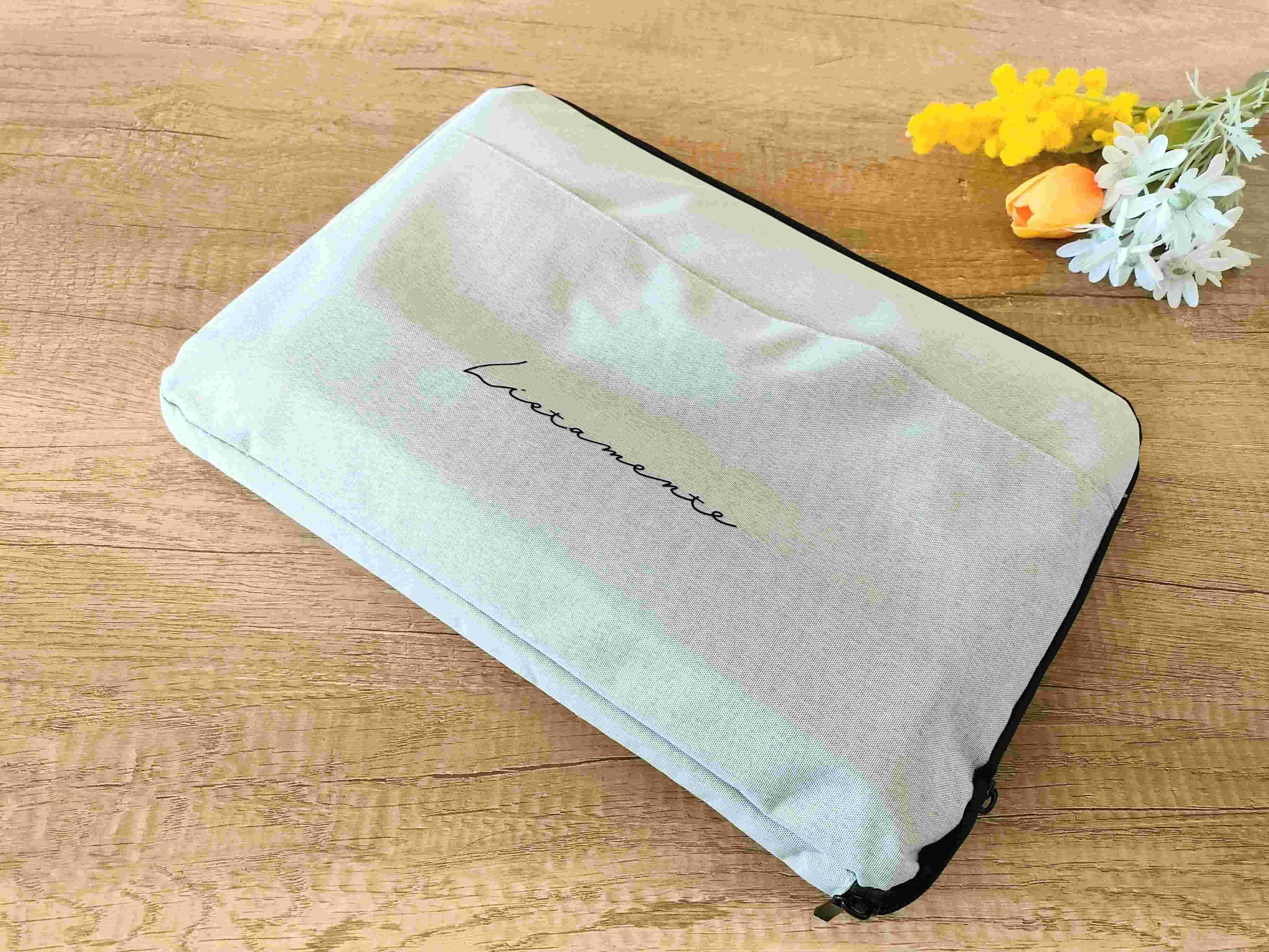 パソコンケース