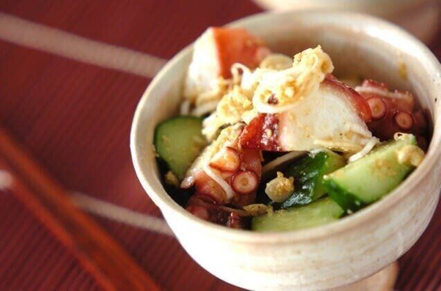 タコとキュウリのネギゴマ酢和え