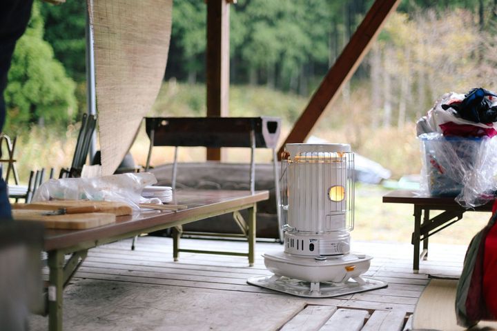 キャンプ先の石油ストーブ