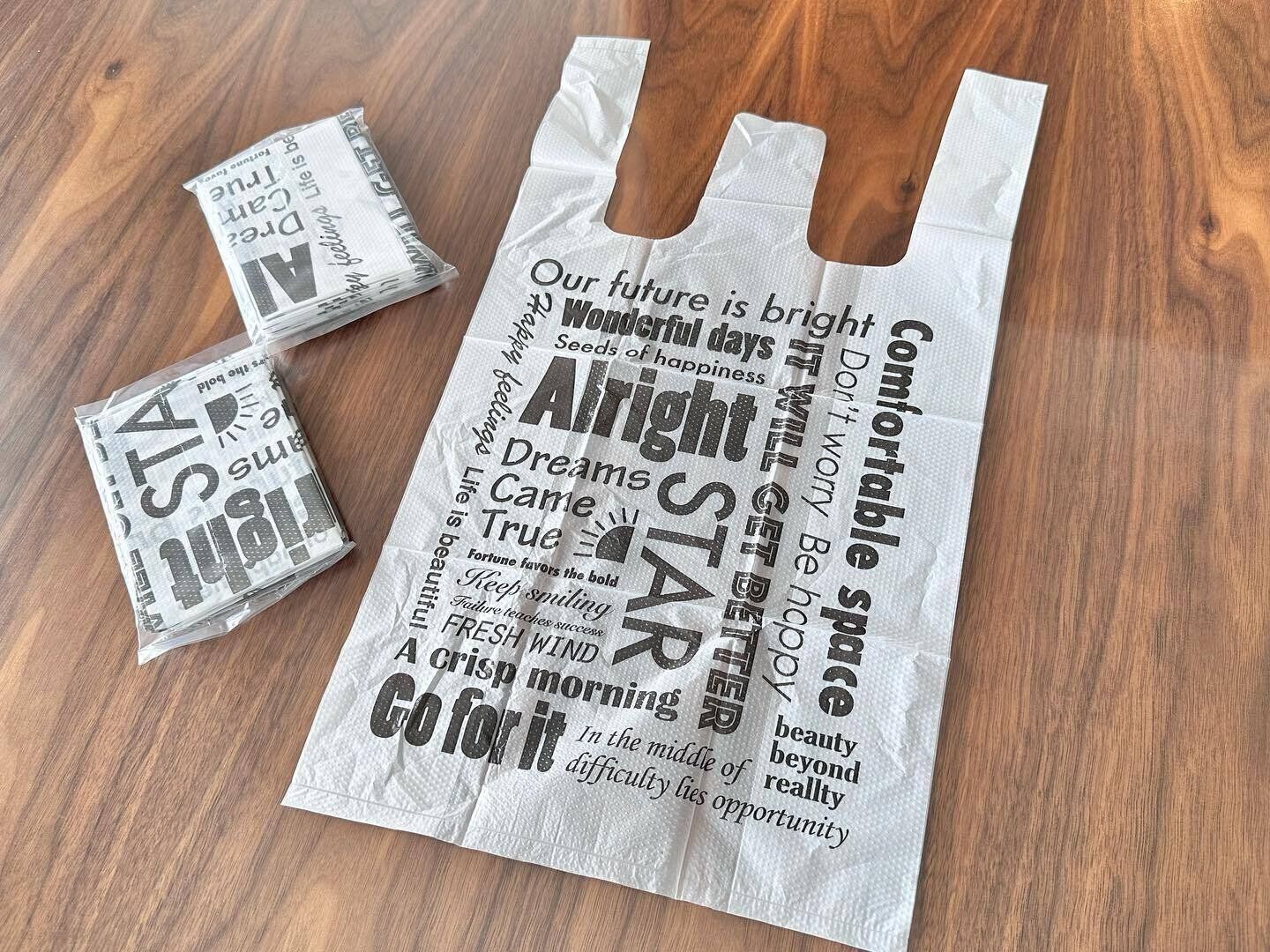 【セリア】持ち運びに便利！「ポケットタイプレジ袋」