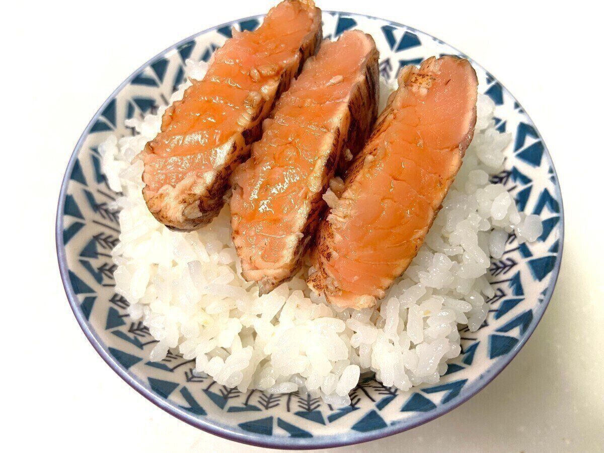 炙りサーモン丼
