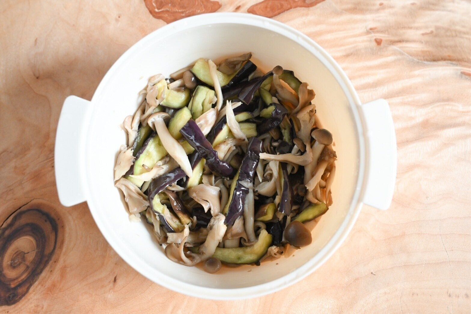 なすときのこのナンプラー和え