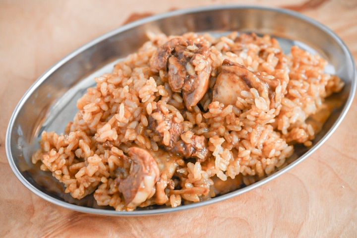 皿に盛られたカブサ