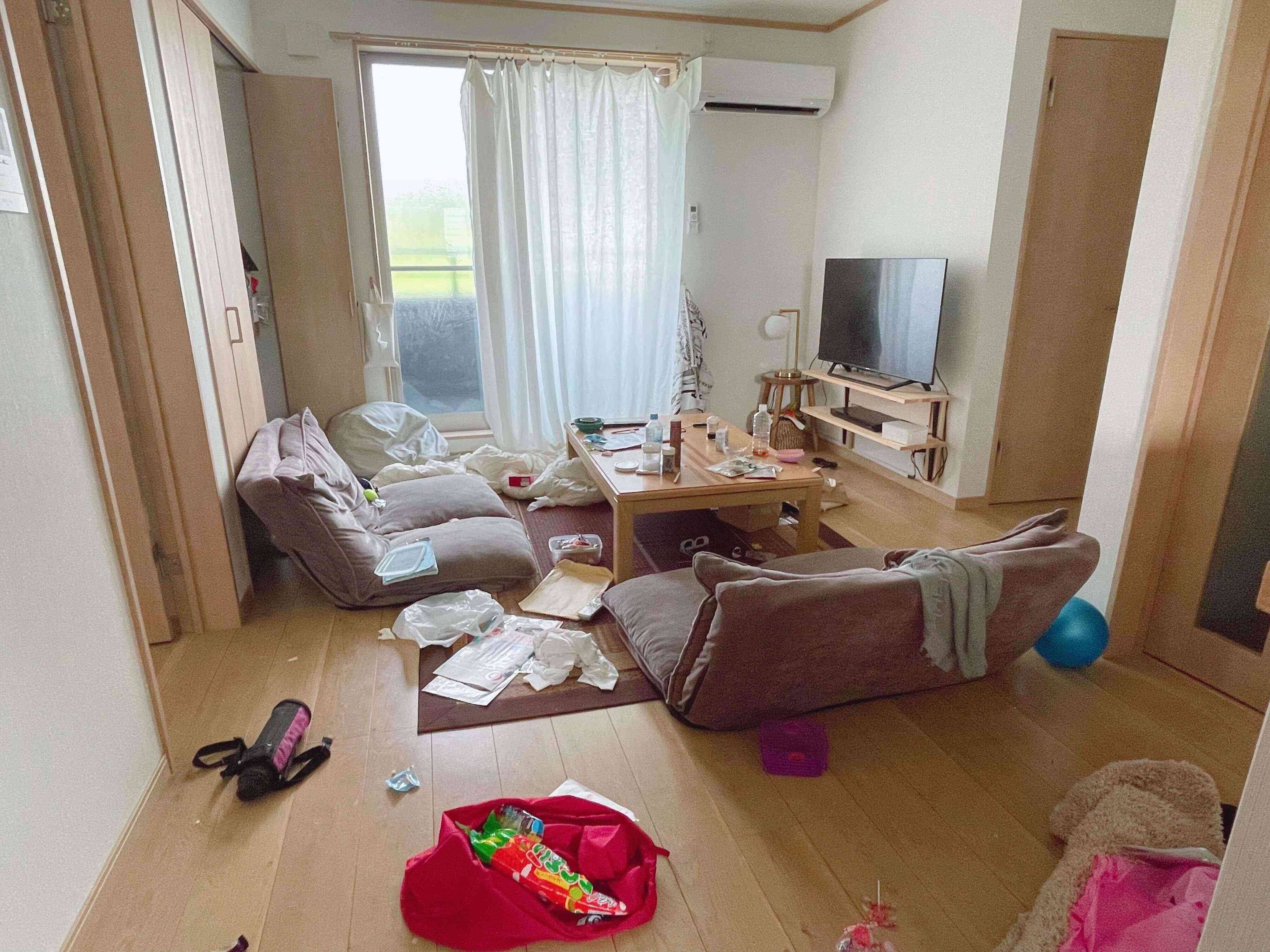 個室のものを持ちこみやすいので散らかりが早い