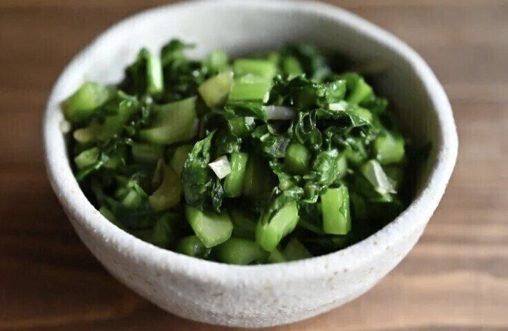 メイン食材カブの葉だけ！オイスターソース炒め