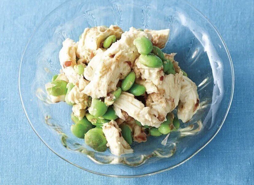 ご飯にもワインにも合う一品♪枝豆とモッツァレラのおかかじょうゆ