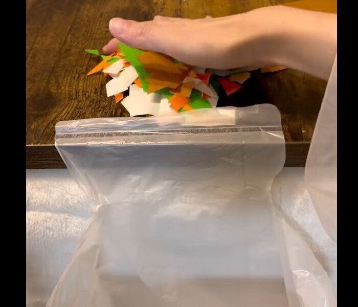 【3COINS】便利すぎ！シンクにペタっと穴あきゴミ袋