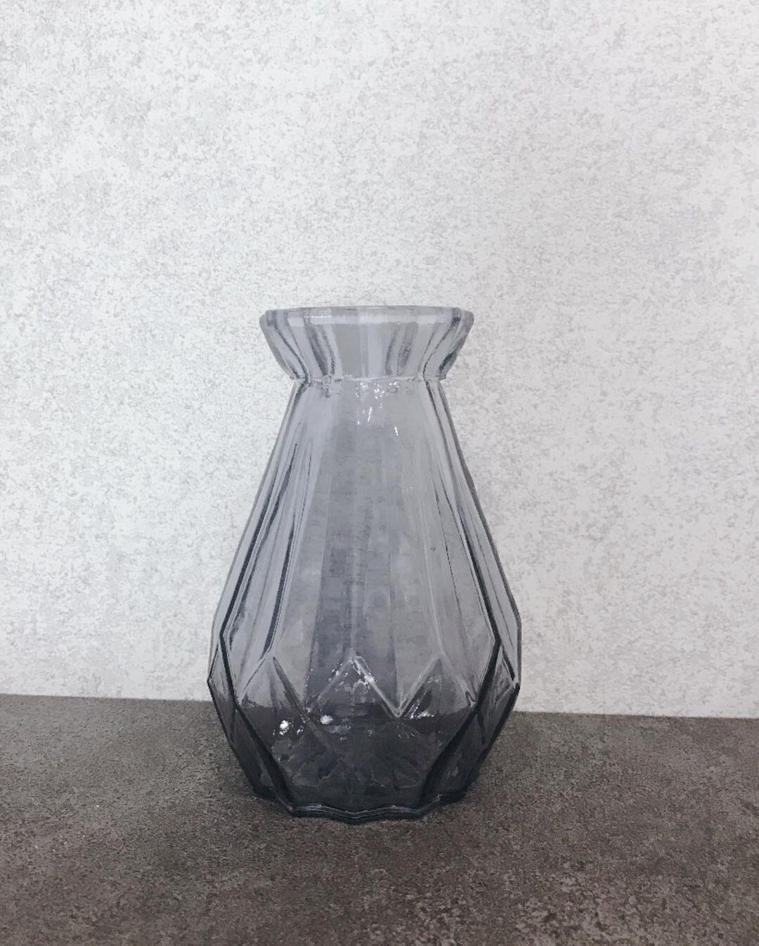 【セリア】グレーの色味で落ち着いた印象を演出