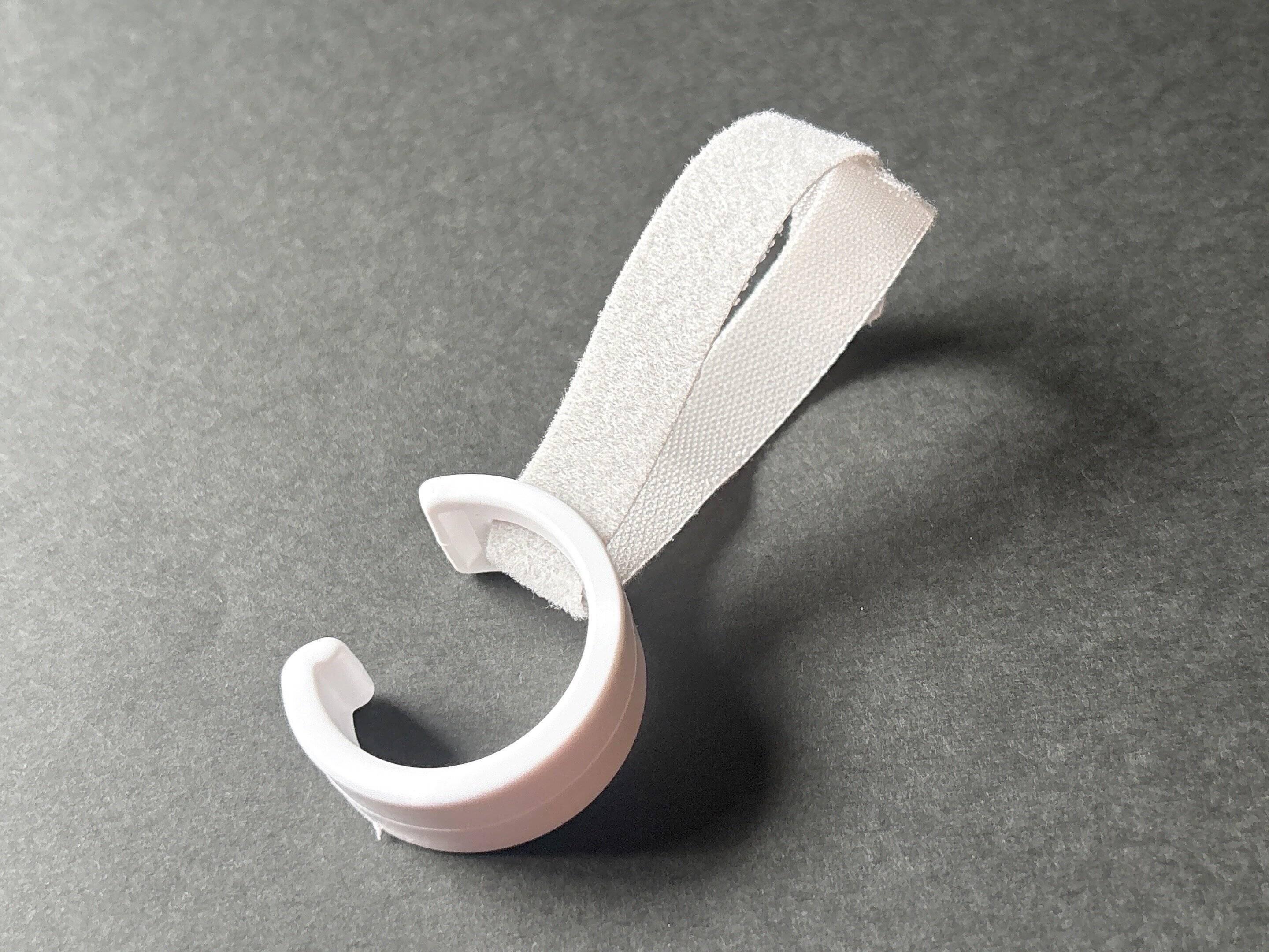 ダイソーベルトでしっかりとまるフックM