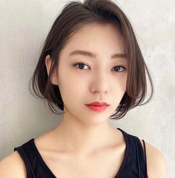 面長さんにおすすめ！小顔ショートボブ