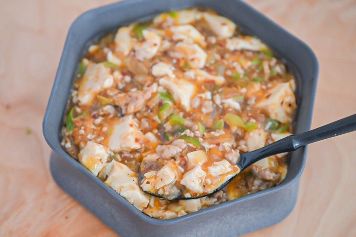 皿に盛られた麻婆豆腐