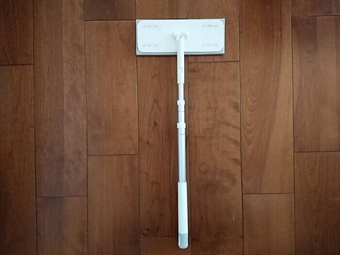 ニトリのプライベートブランド「DAY Value」シリーズの「伸縮フローリングワイパー」