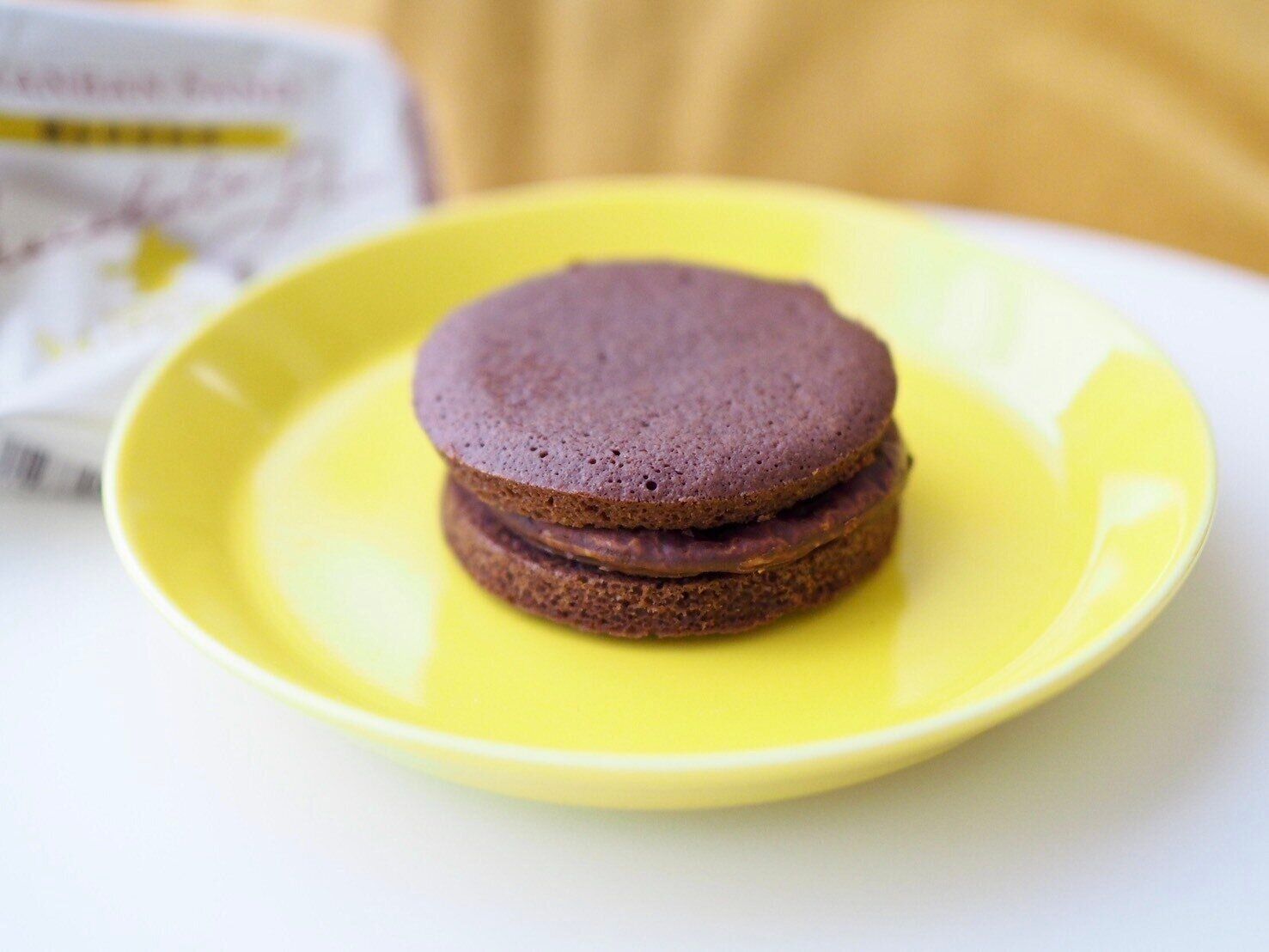 シャトレーゼ「なんばんショコラサンド 熊本県産和栗」商品写真