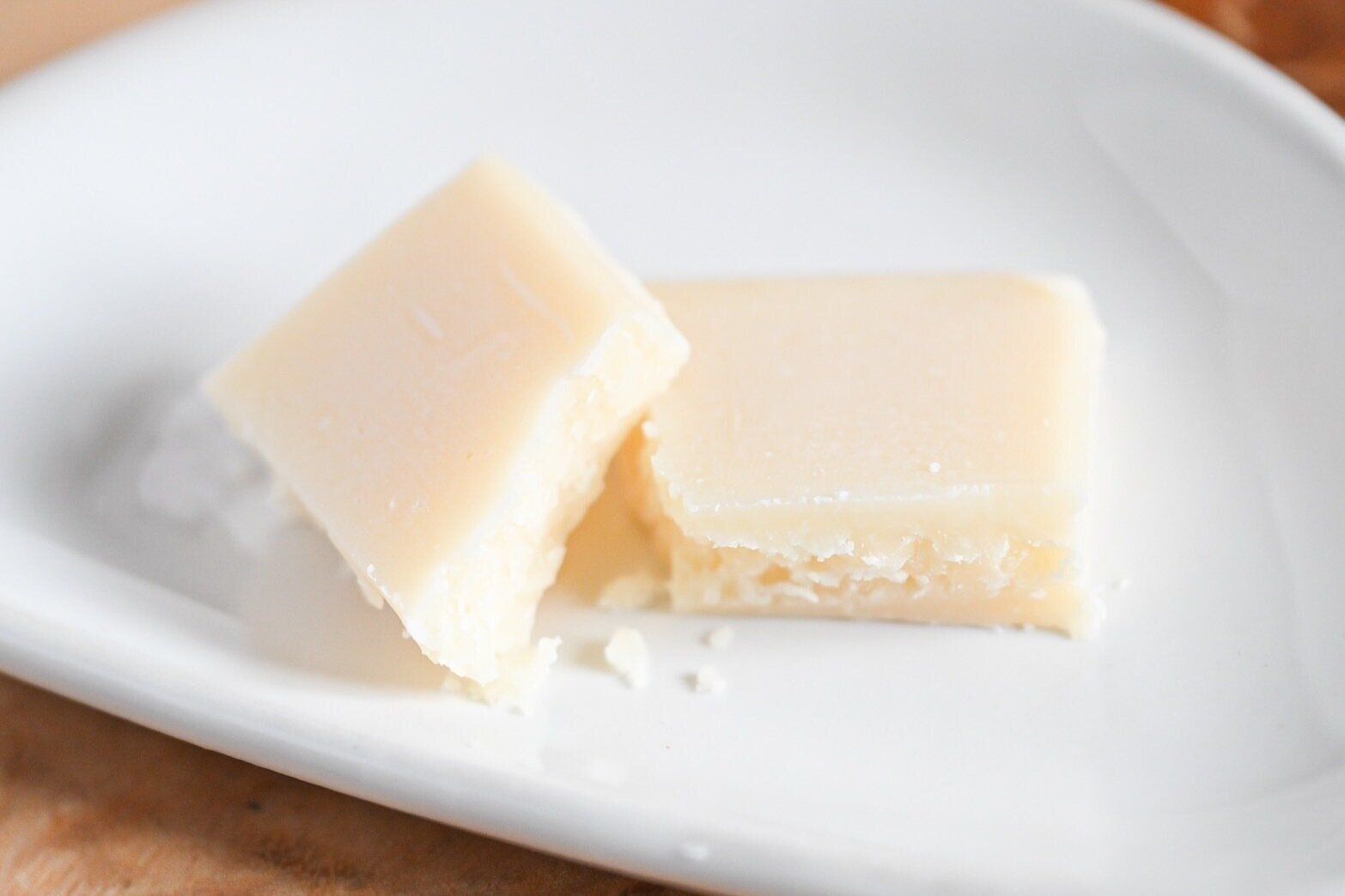 イタリア　カンタレッリ　グラナパダーノ（ブロック）