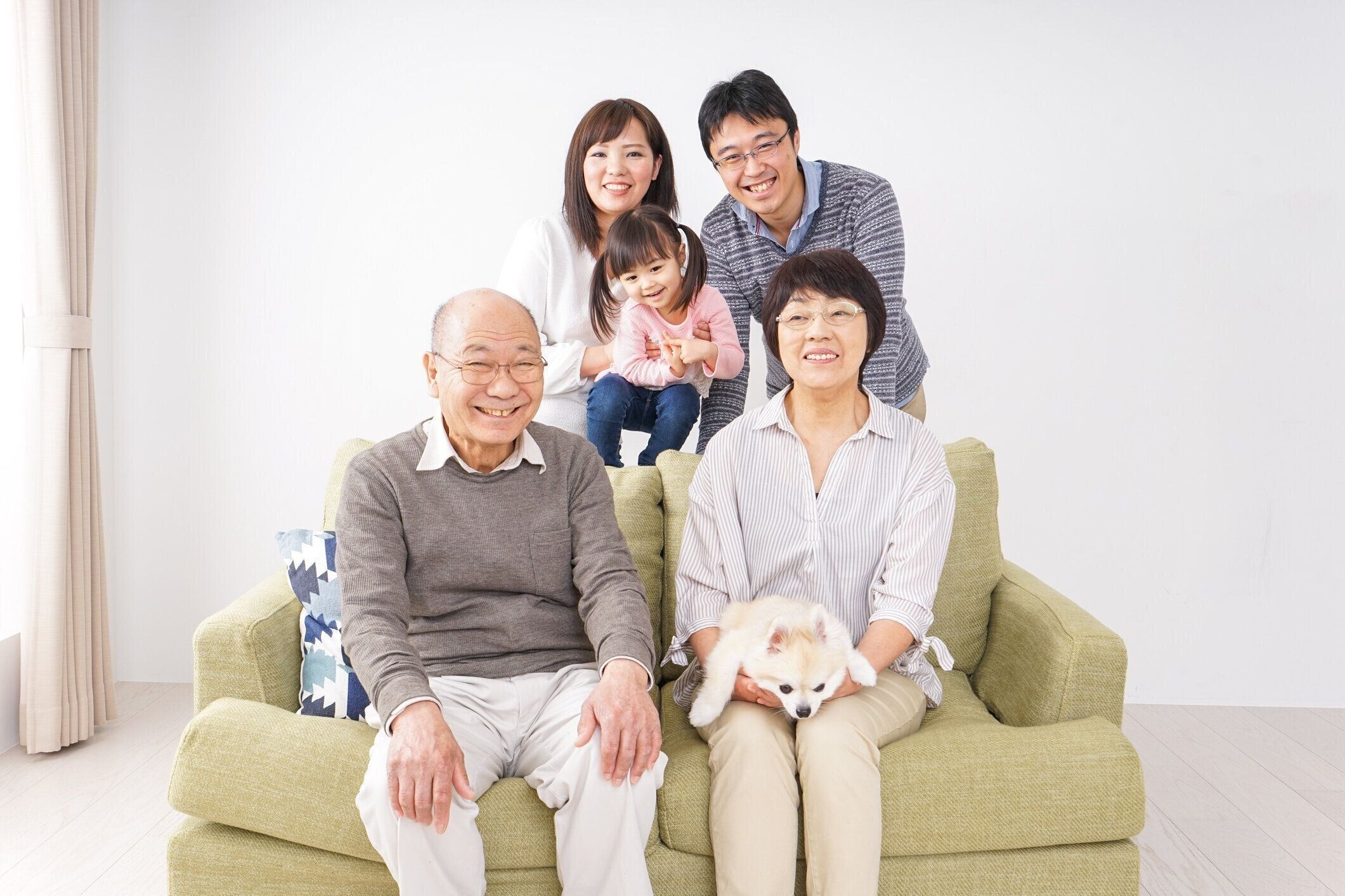 笑顔で家族写真