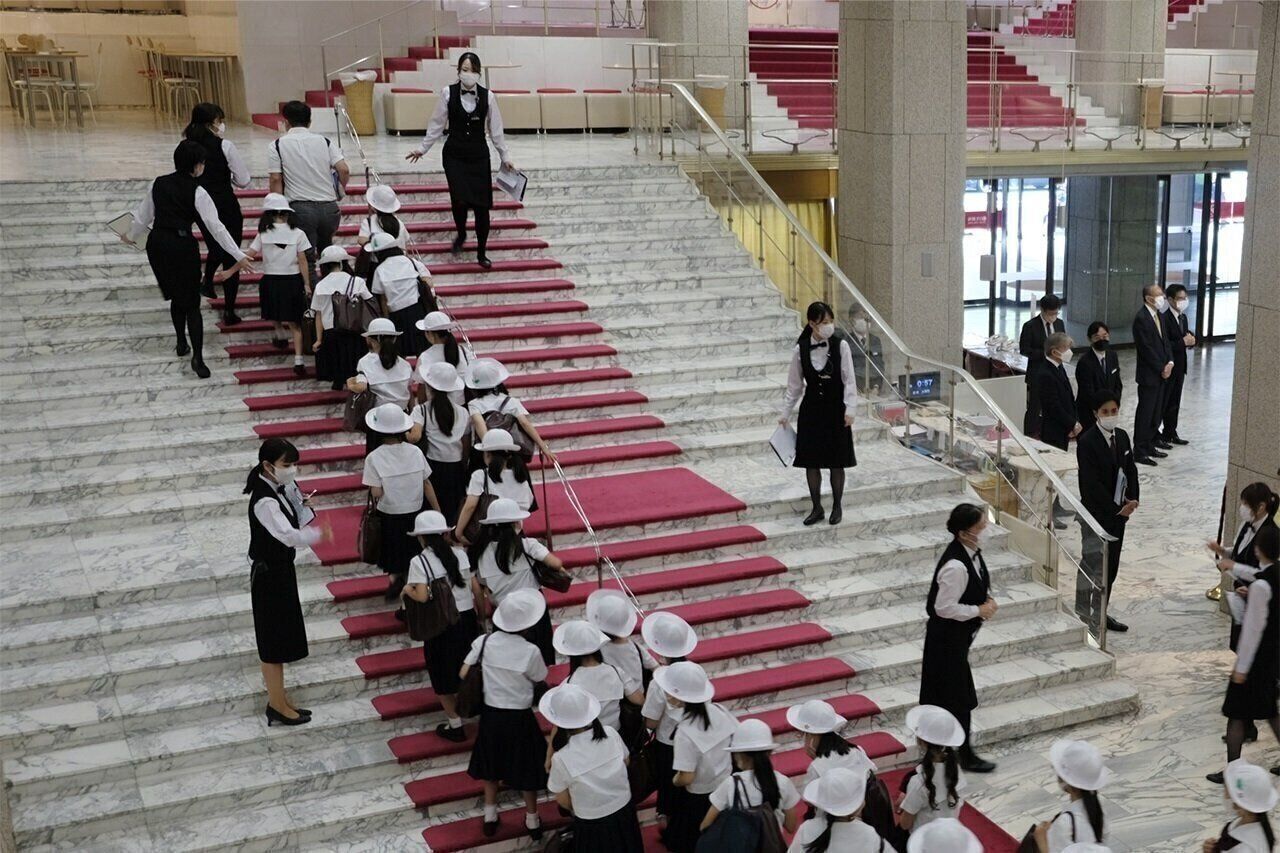 観劇に来た学生