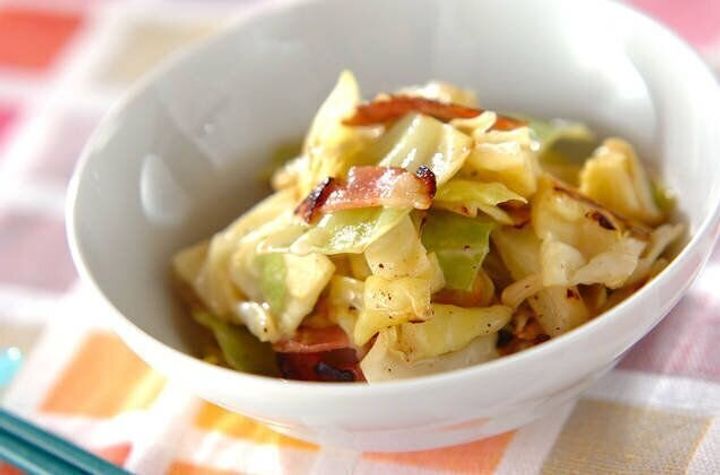 キャベツとベーコンのクリーム煮