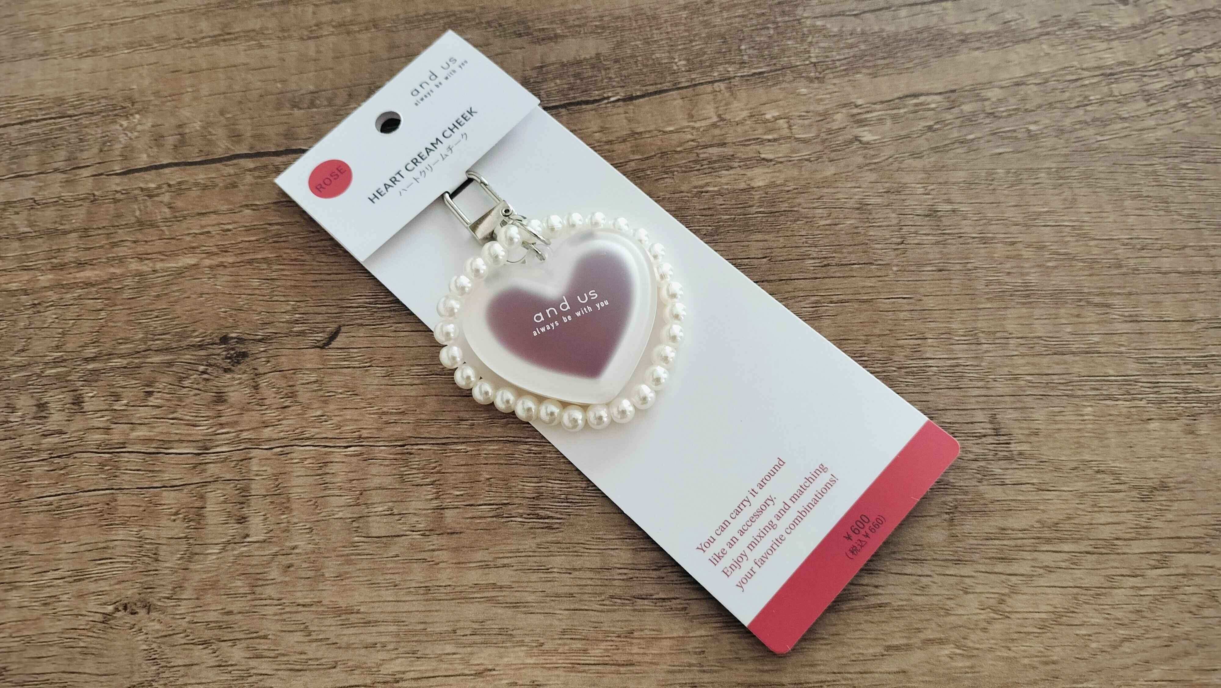 スリーコインズ　ハートクリームチーク