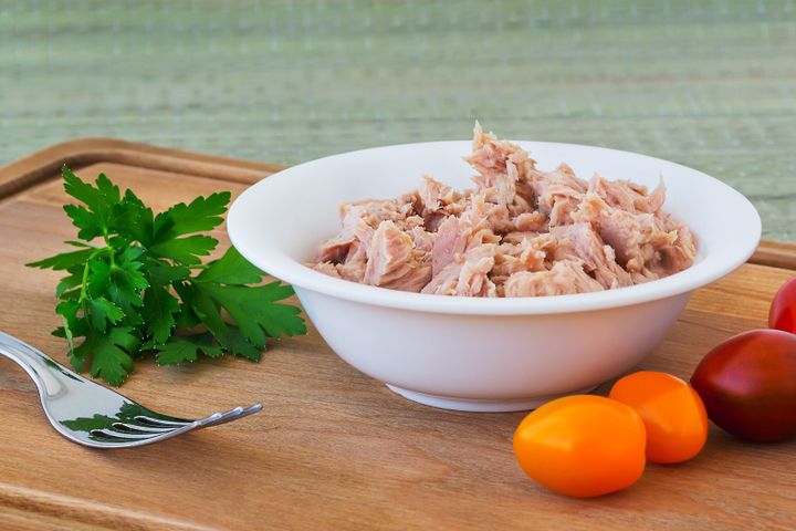 管理栄養士監修 賞味期限切れの ツナ缶 はいつまで食べられる 開封後の場合は 傷んだときの特徴や保存方法を解説 サンキュ 管理栄養士監修 賞味期限切れの ツナ缶 はいつまで食べられる 開封後の場合は 傷んだときの特徴や保存方法を解説 サンキュ