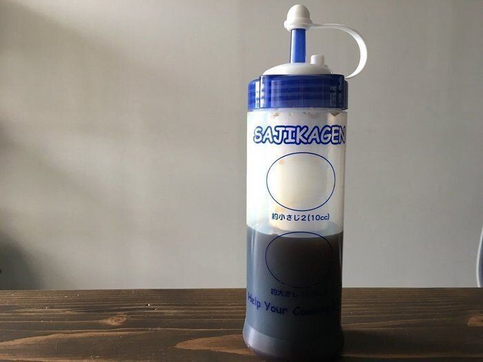 調理の時短にもなるかも？「調味料入れ（サジカゲン）」