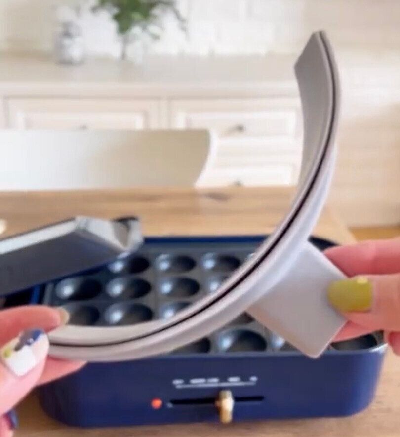 ボウルの液を注ぐのに便利！「シリコーンゴム注ぎ口」