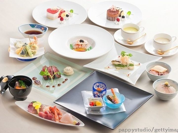 結婚式披露宴のテーブルマナー ナプキンの扱い方 スピーチ時の対応を解説 サンキュ 結婚式披露宴のテーブルマナー ナプキンの扱い方 スピーチ時の対応を解説 サンキュ