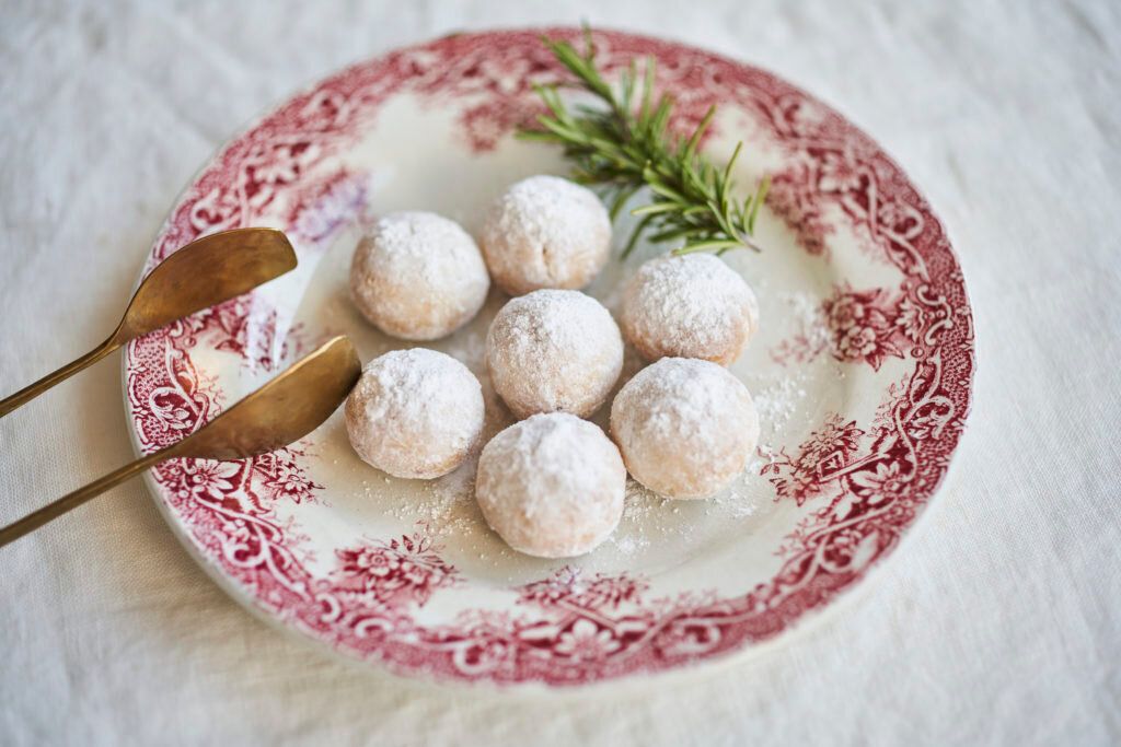 米粉の塩麹スノーボールクッキー